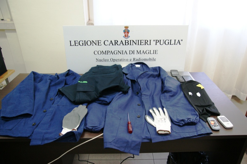 Ricettazione e tentata rapina. Arrestati cinque giovani