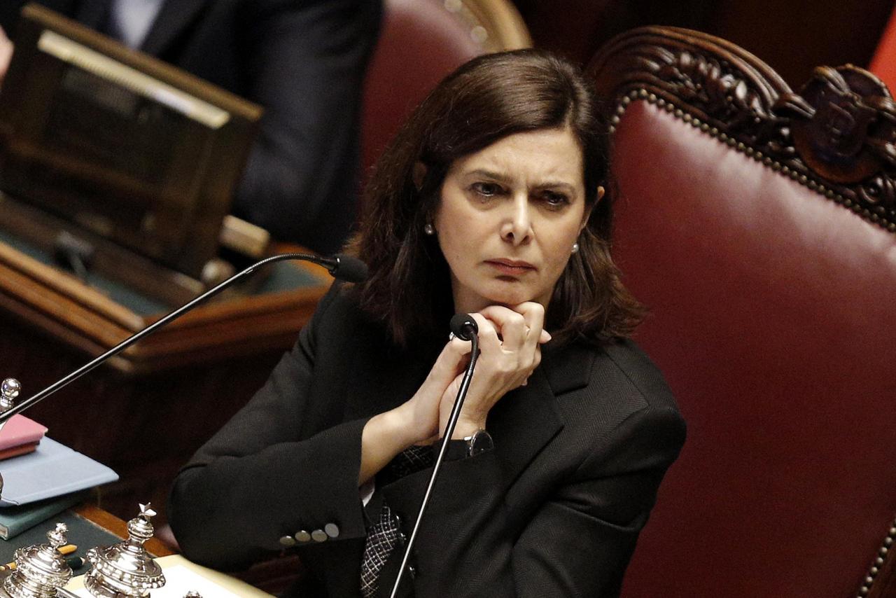“Oltre le nuvole. A scuola di Europa e legalità”, a Lecce arriva Laura Boldrini “Oltre le nuvole. A scuola di Europa e legalità”, a Lecce arriva Laura Boldrini