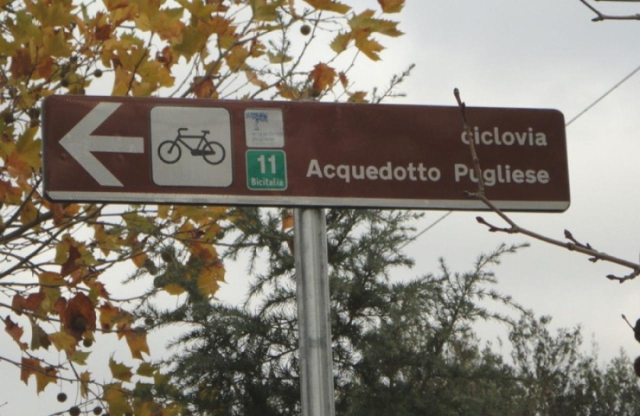 Ciclovia dell'Acquedotto, comincia la progettazione dal basso Ciclovia dell'Acquedotto, comincia la progettazione dal basso