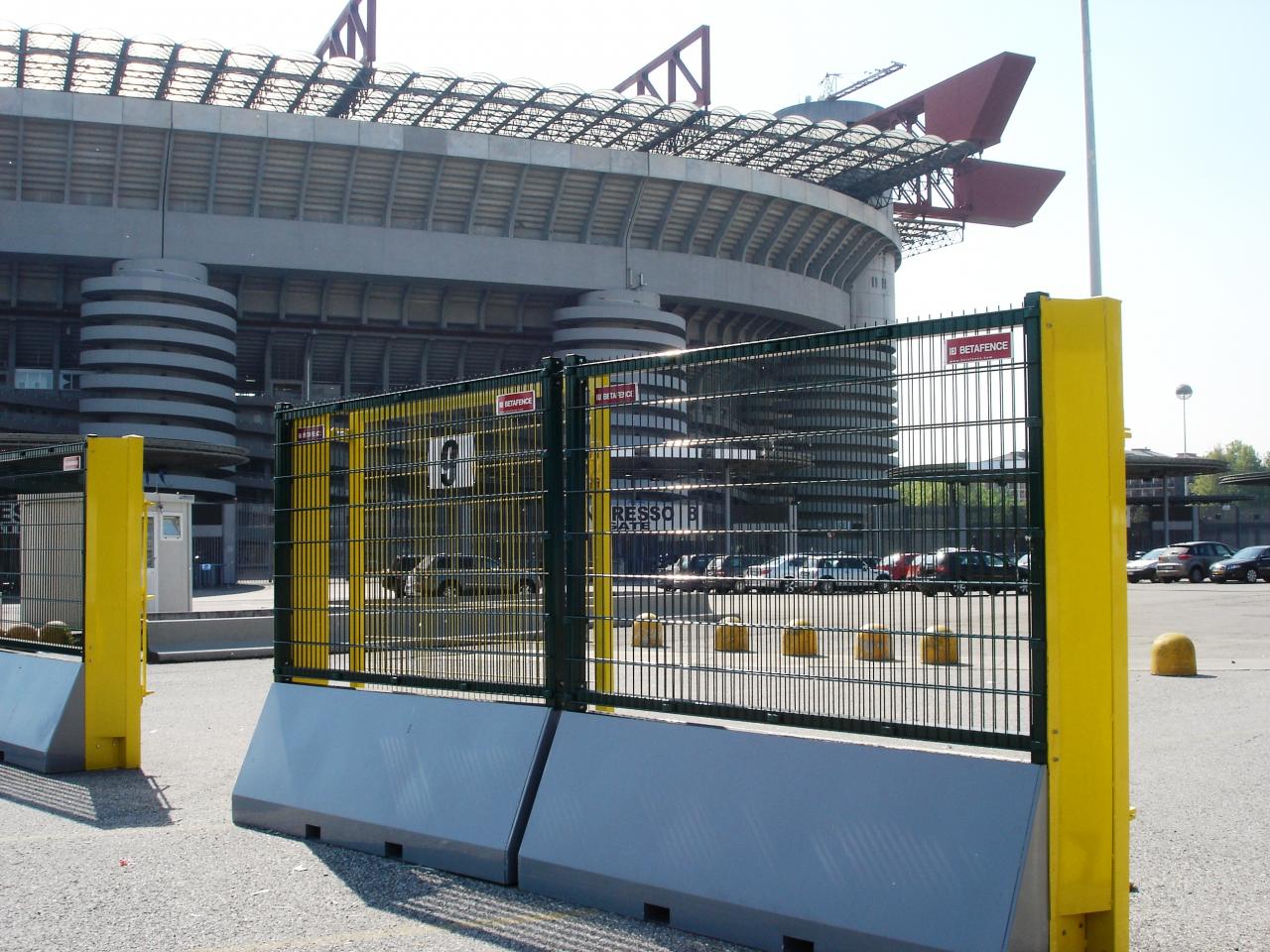 Per il Papa a Milano recinzioni antisfondamento