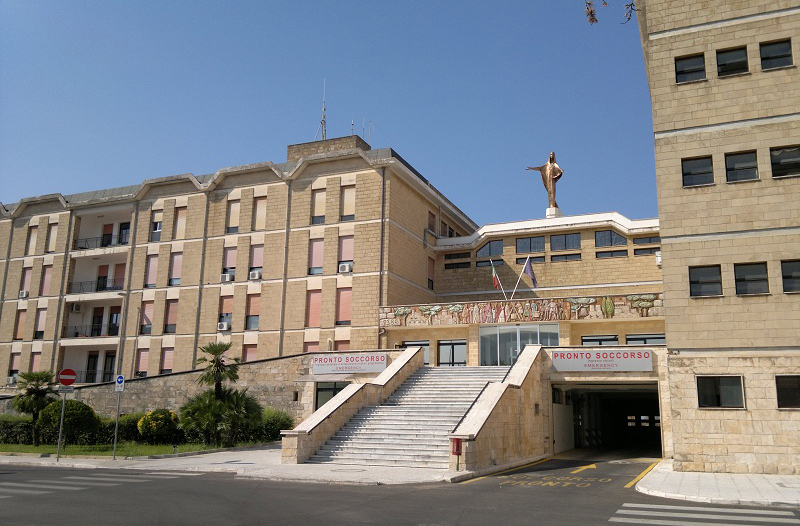 "I nuovi paladini dell'ospedale sono quelli che hanno dato il via al suo declino" "I nuovi paladini dell'ospedale sono quelli che hanno dato il via al suo declino"