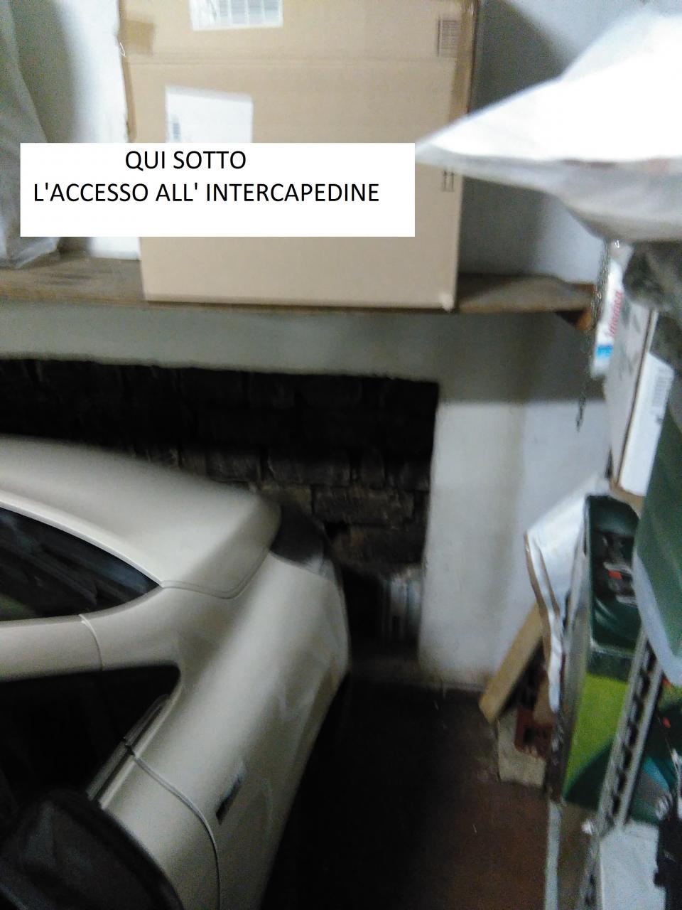 In via Montalcini 8 dove fu ucciso Aldo Moro. La verità ufficiale lascia dei dubbi e il mistero si infittisce