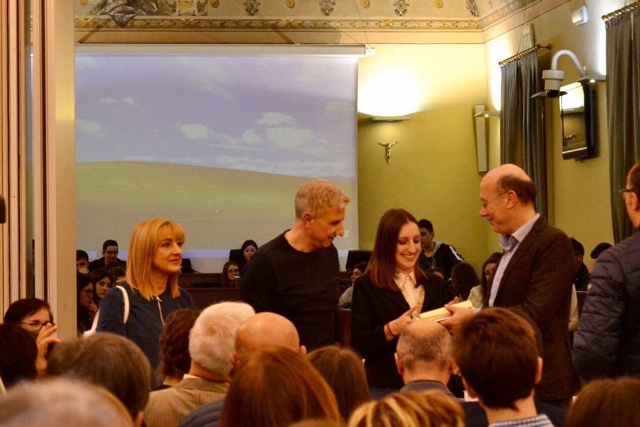 Premiato il &quot;cinguettio&quot; di Vanessa Rizzello