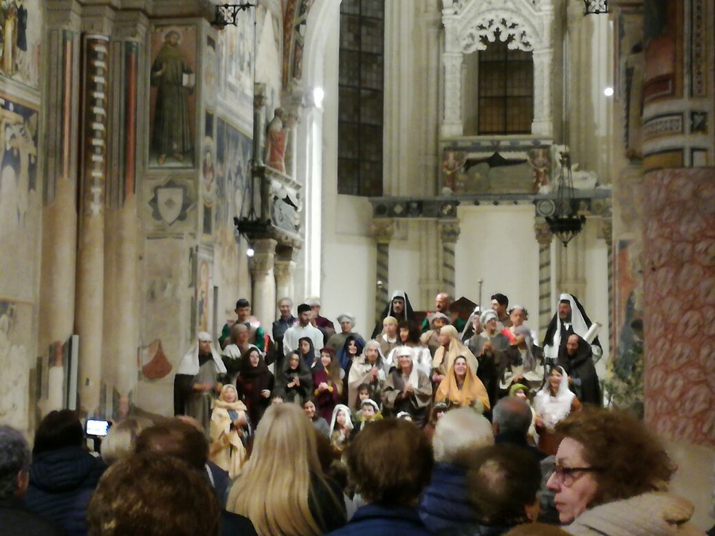 Emozione e raccoglimento nella Via Crucis vivente tenutasi nella Basilica Orsiniana