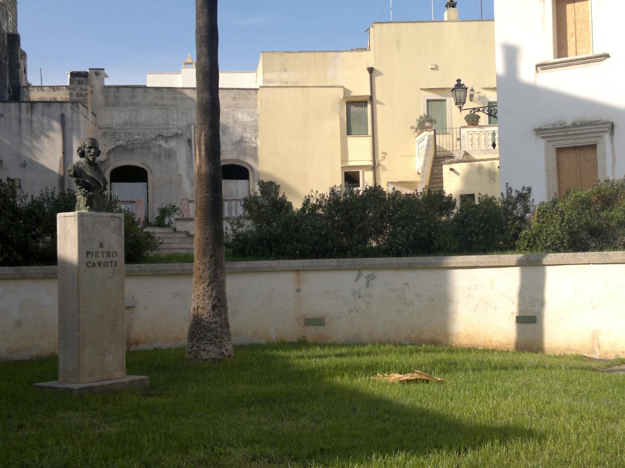 Laboratori, flash-mob, teatro per Galatinarte