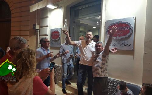 "Non si festeggiano le sconfitte altrui" "Non si festeggiano le sconfitte altrui"