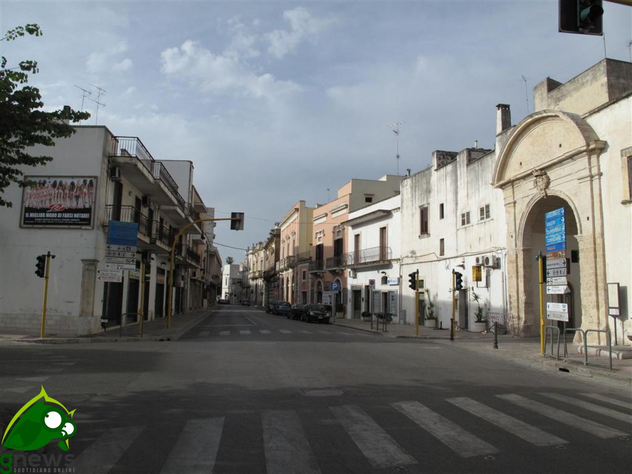 Lo schizofrenico semaforo di Porta Luce