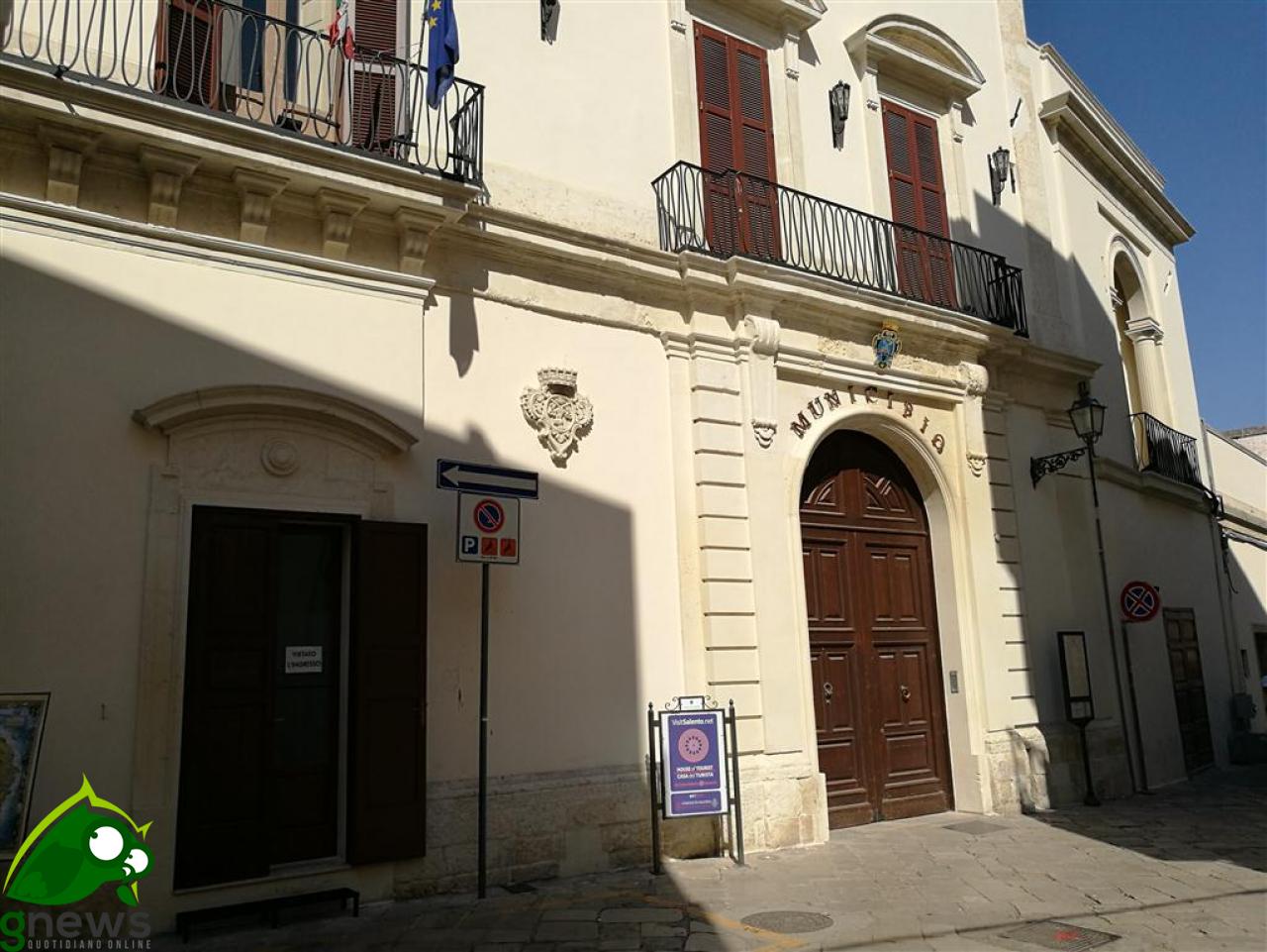 "Dalla testa imputridisce il pesce"