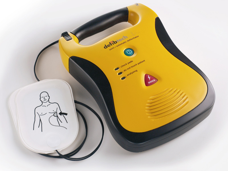 Defibrillatore obbligatorio anche per le società sportive dilettantistiche