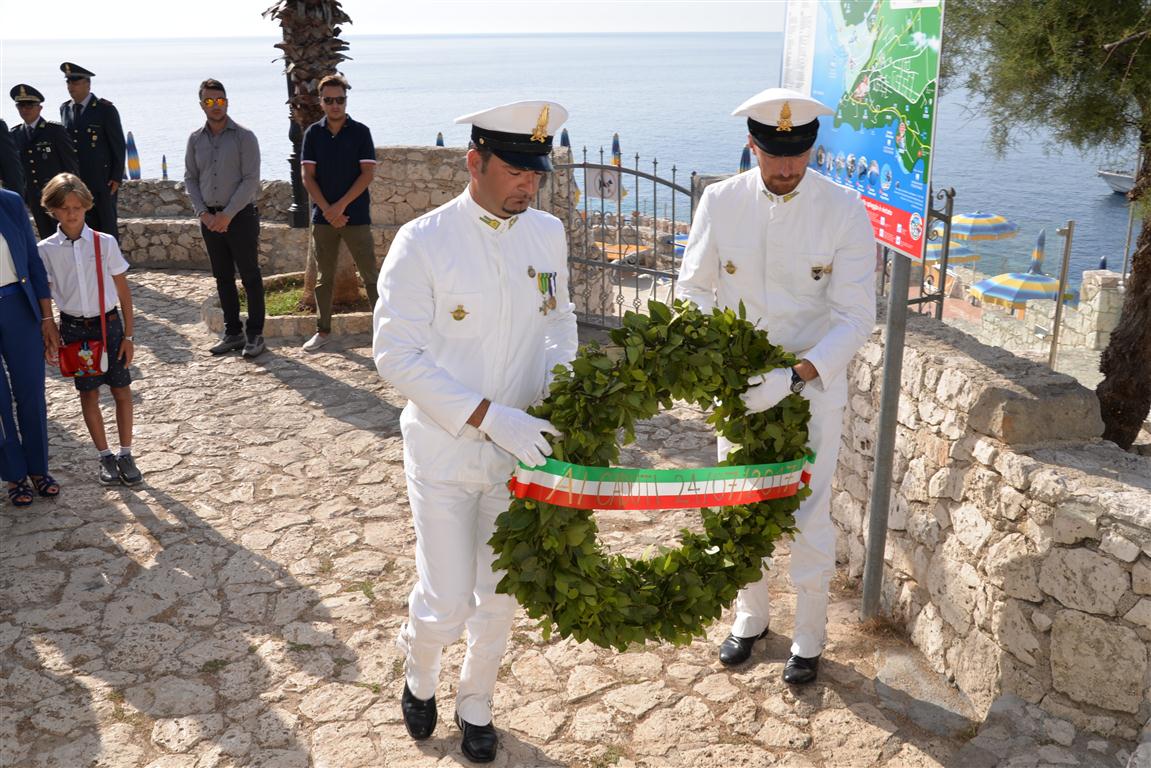 Alla Zinzulusa il ricordo dei due finanzieri caduti nell'adempimento del dovere