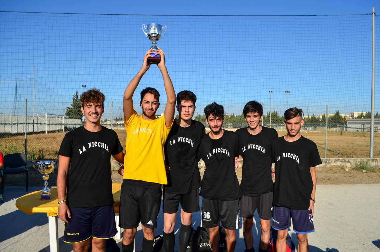 Da &quot;sotto le stelle&quot; a &quot;sotto le luci dell'alba&quot;