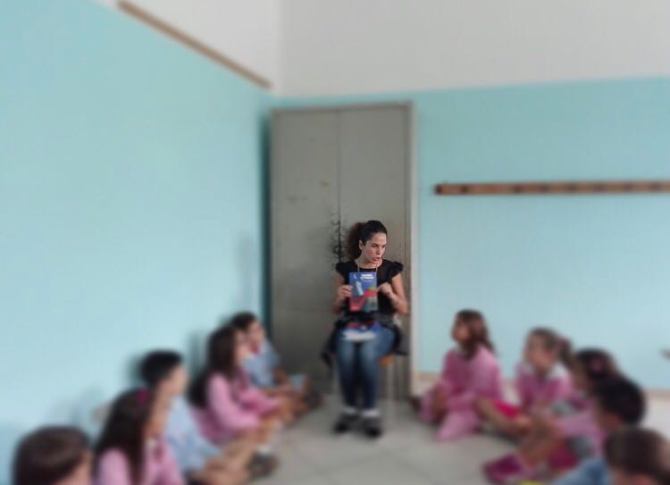 "Mamma li Turchi", un libro in dono ai giovanissimi che cominciano la scuola "Mamma li Turchi", un libro in dono ai giovanissimi che cominciano la scuola