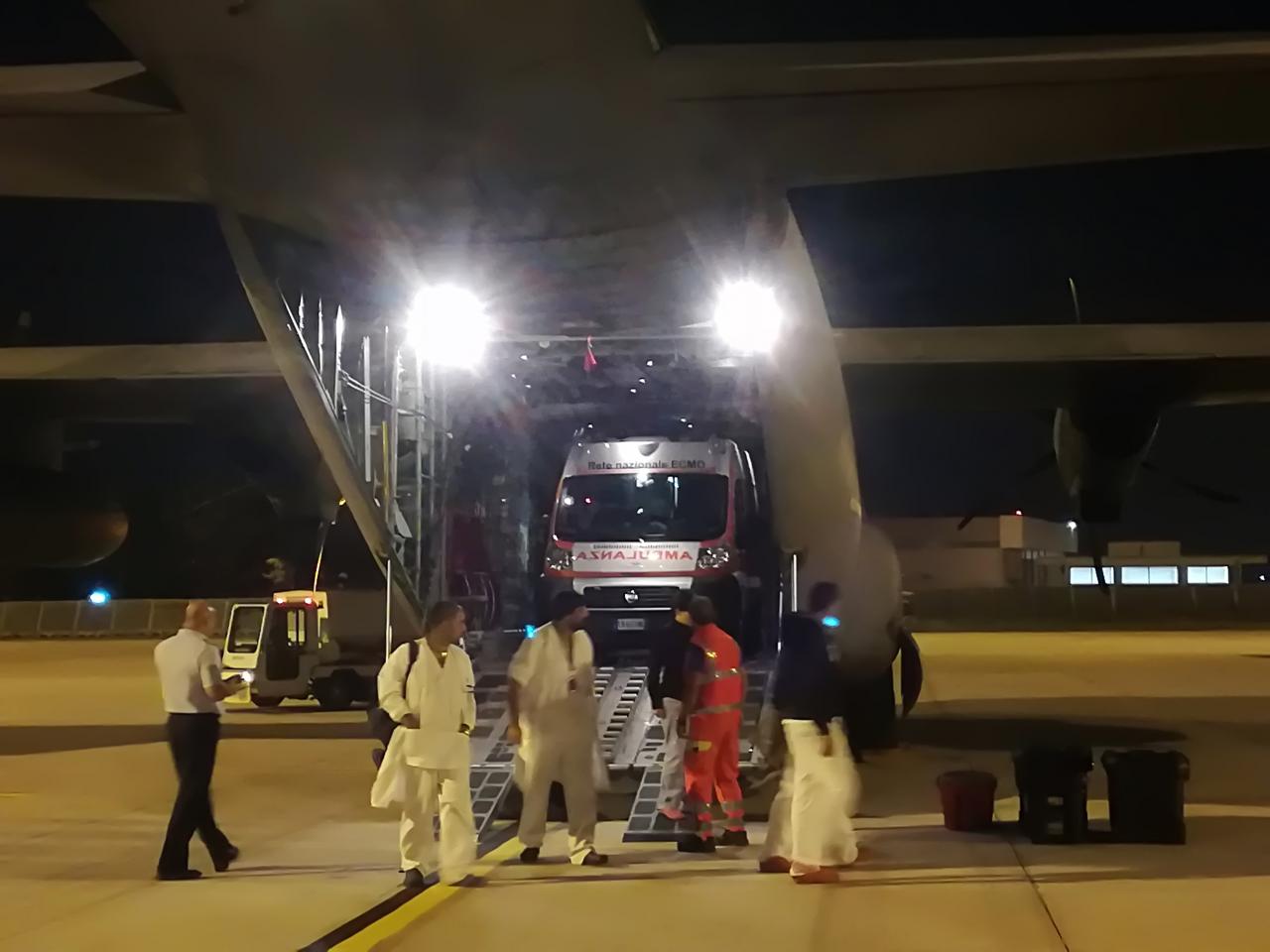 Neonato trasportato al Bambin Gesù con un volo speciale per salvargli la vita