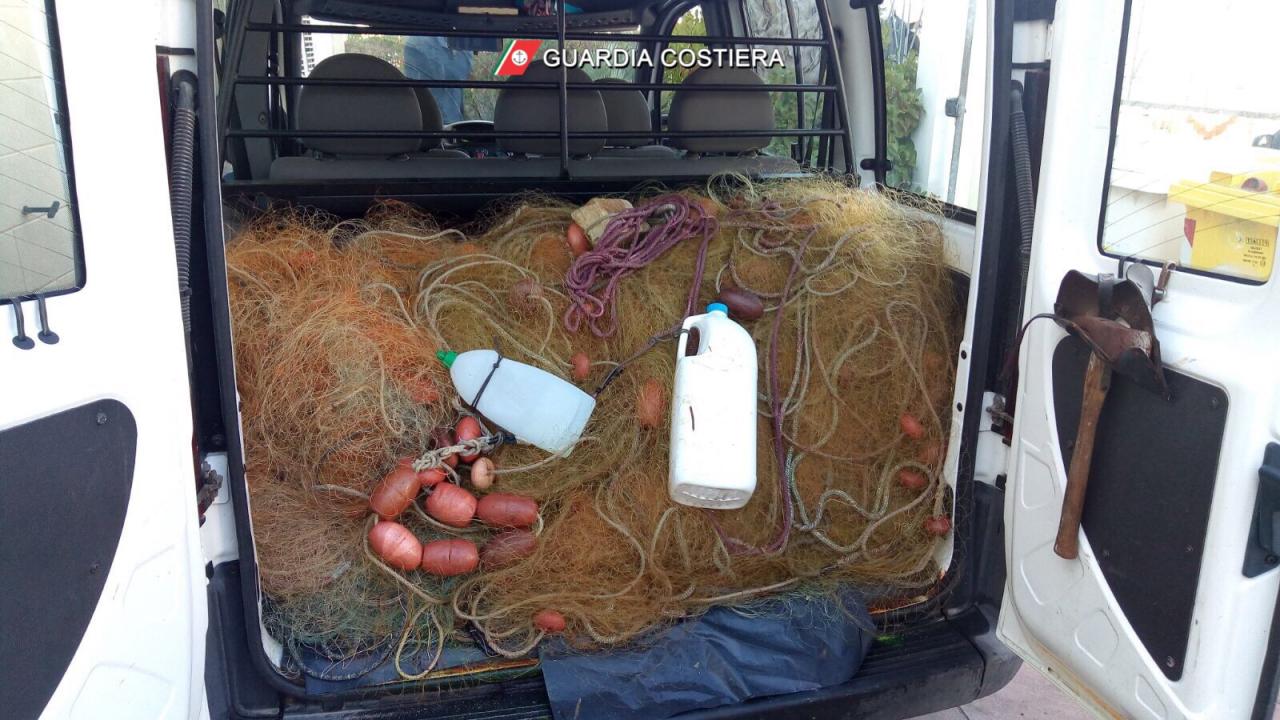 Pescavano in zone vietate, multati