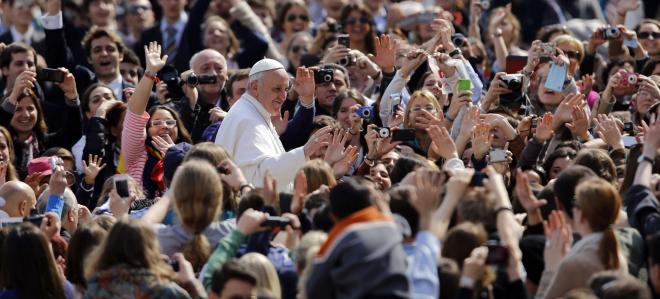Prima udienza generale di Papa Francesco: &quot;Seguire Gesù vuol dire imparare ad uscire da noi stessi&quot;