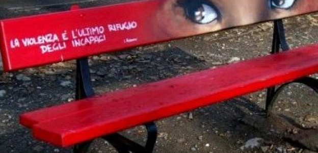 Anche a Galatina una 'Panchina rossa' contro la violenza sulle donne