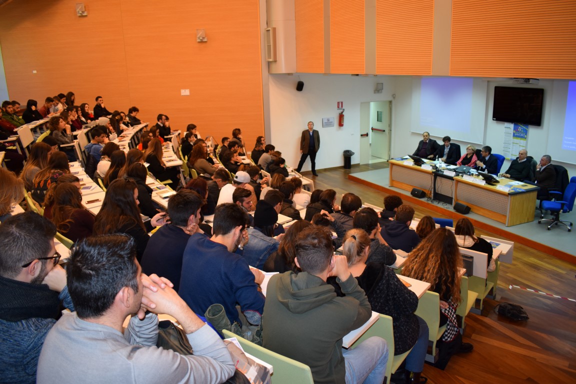 Cinquanta aziende per ottocento ragazzi