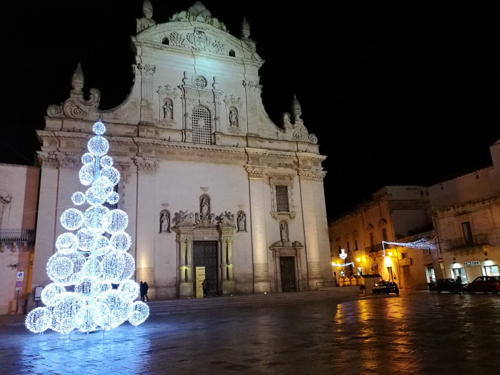 Natale all'insegna della solidarietà nel Polo 3 di Galatina Natale all'insegna della solidarietà nel Polo 3 di Galatina