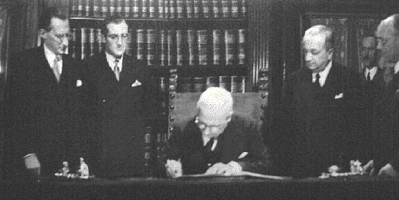 “Principi fondamentali della Costituzione Repubblicana a 70 anni dalla sua firma”, la prima tappa del progetto su “Legalità e Diritti” “Principi fondamentali della Costituzione Repubblicana a 70 anni dalla sua firma”, la prima tappa del progetto su “Legalità e Diritti”