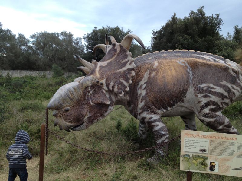 Dinosauri a Calimera e i bimbi sorridono