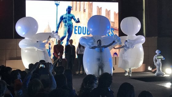 Da Bologna la sfida al cambiamento della scuola Da Bologna la sfida al cambiamento della scuola