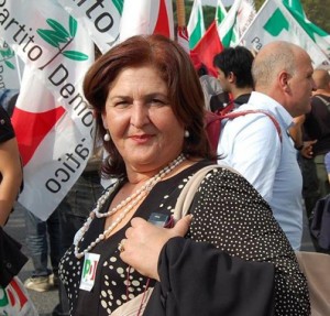 "Pagare con urgenza la cassa integrazione!" "Pagare con urgenza la cassa integrazione!"