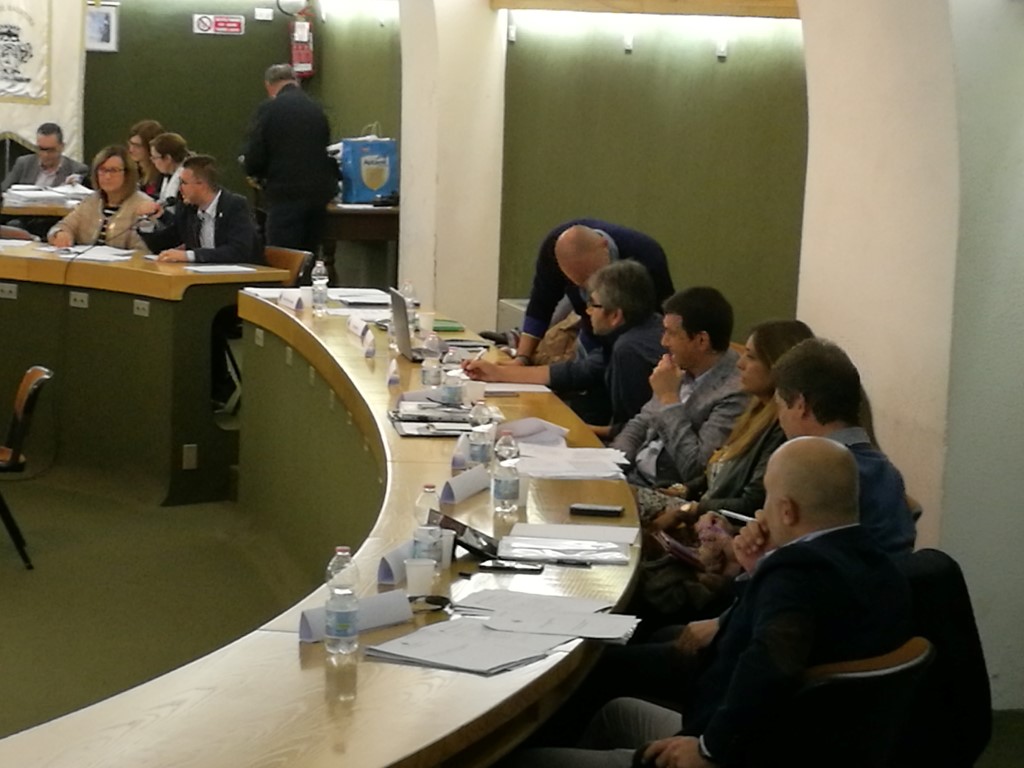 In diretta su facebook i lavori della Commissione elettorale per la nomina degli scrutatori In diretta su facebook i lavori della Commissione elettorale per la nomina degli scrutatori