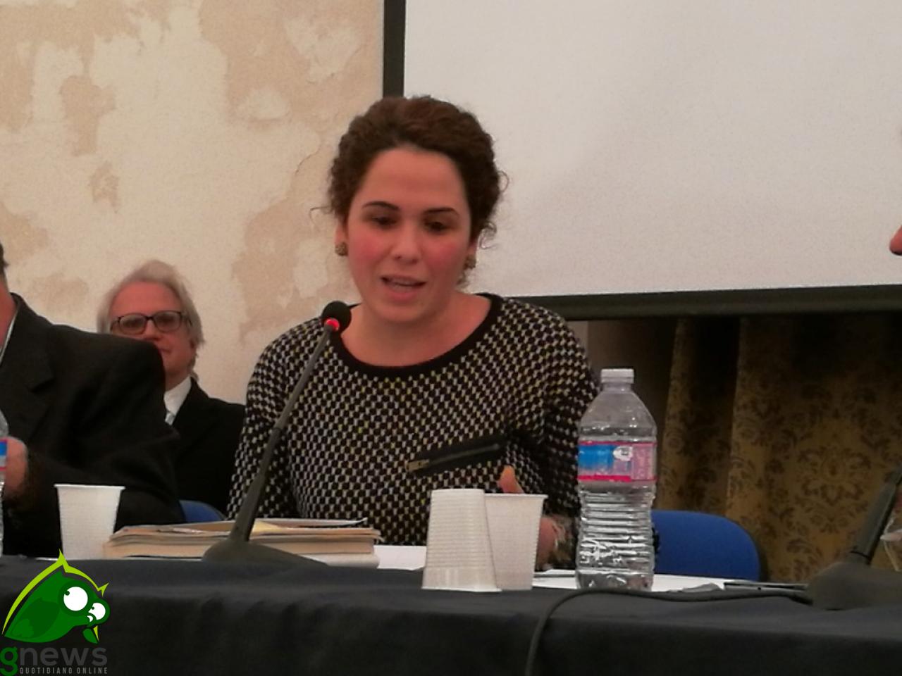 "Il buon imprenditore non abbandona rifiuti né commette atti illegali ai danni della salute umana o dell'ambiente" "Il buon imprenditore non abbandona rifiuti né commette atti illegali ai danni della salute umana o dell'ambiente"