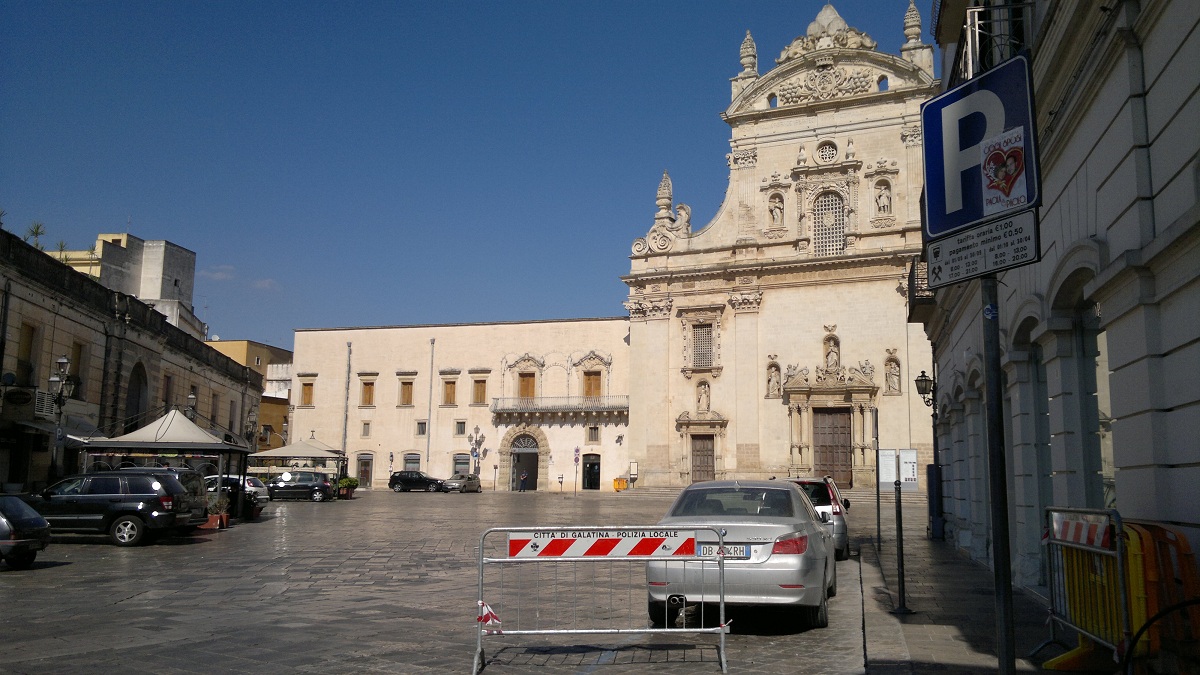 I galatinesi come tonni in scatola I galatinesi come tonni in scatola