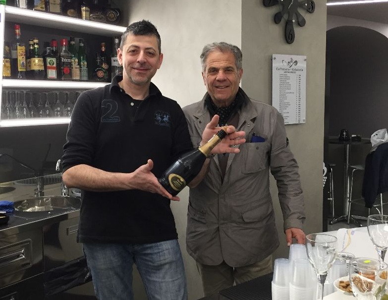 Riapre l'Oasi bar e festeggia i suoi primi 50 anni