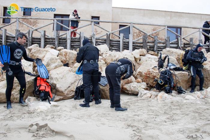 Pulizia straordinaria nell'area protetta di Torre Guaceto
