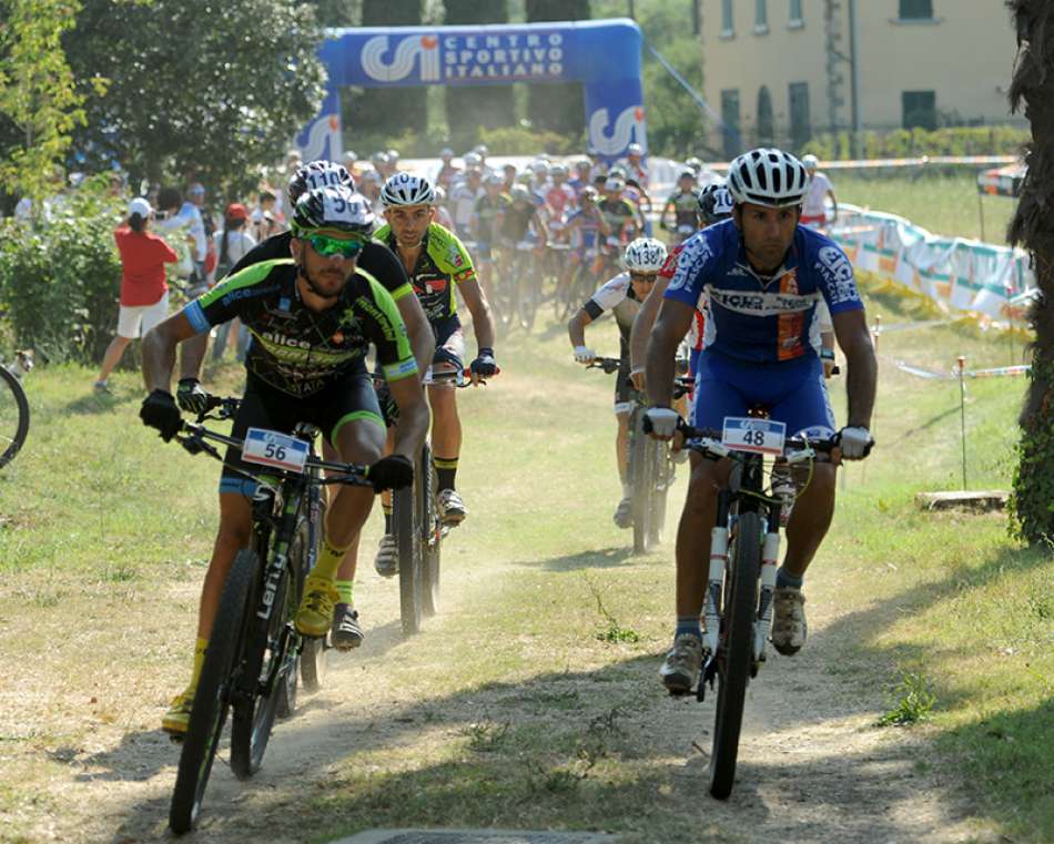 Challenge Bike Salento, la prima tappa a Galatina Challenge Bike Salento, la prima tappa a Galatina