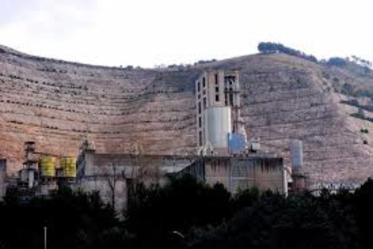 Colacem acquisisce la cementeria di Maddaloni e la affida all'ex-direttore dello stabilimento di Galatina