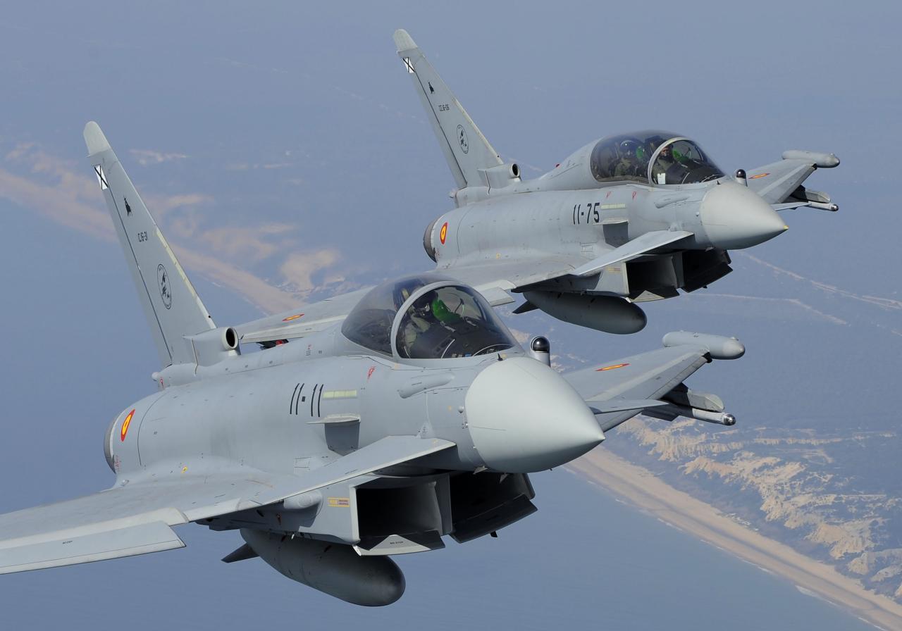 Un aereo della Iberia perde i contatti radio e viene intercettato da due caccia italiani