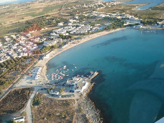 Tenta di impedire la pesca nell'area protetta e viene colpito a calci e pugni Tenta di impedire la pesca nell'area protetta e viene colpito a calci e pugni