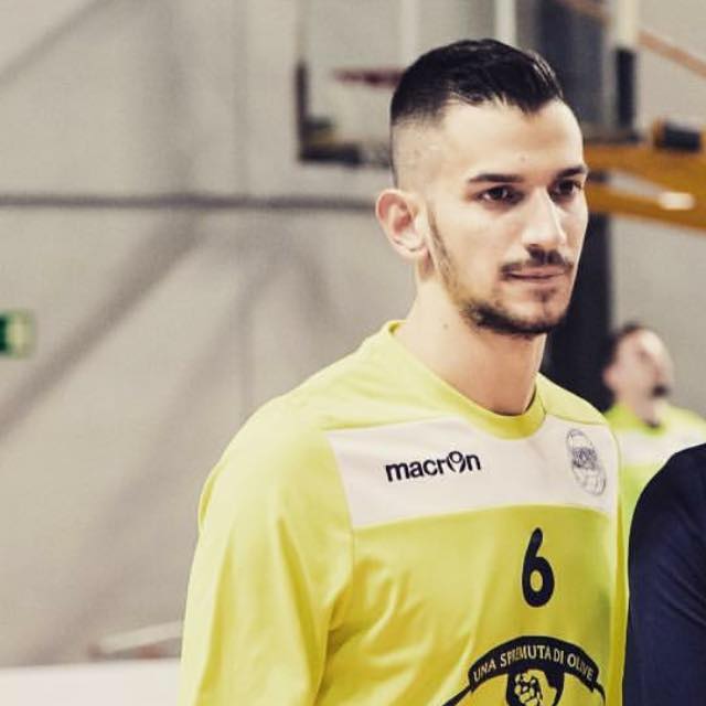 Gianluca Iaccarino rinnova il suo impegno con Efficienza Energia Galatina Gianluca Iaccarino rinnova il suo impegno con Efficienza Energia Galatina