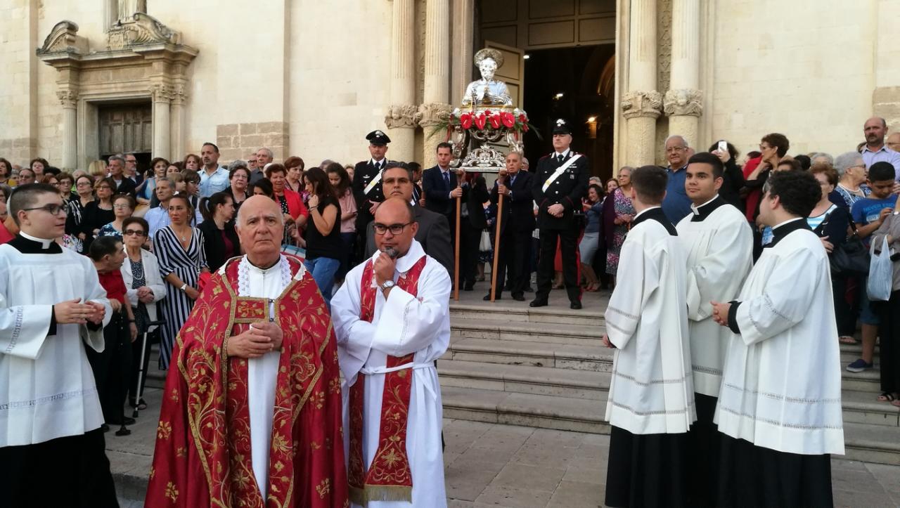 &quot;Faccio gli auguri più sinceri al nuovo parroco e prego per lui&quot;
