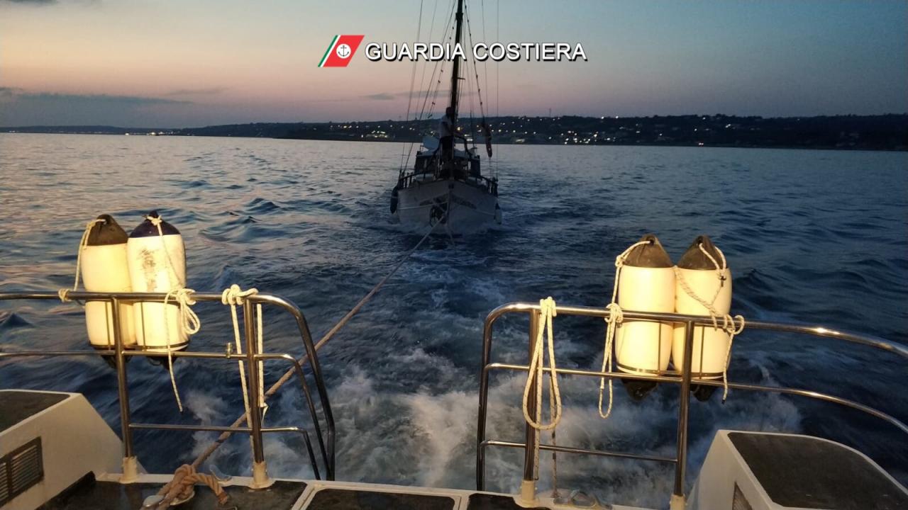 Maltempo, la Guardia Costiera effettua quattro operazioni di soccorso