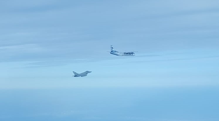 Due caccia italiani intercettano e scortano fino a Fiumicino un Antonov ucraino