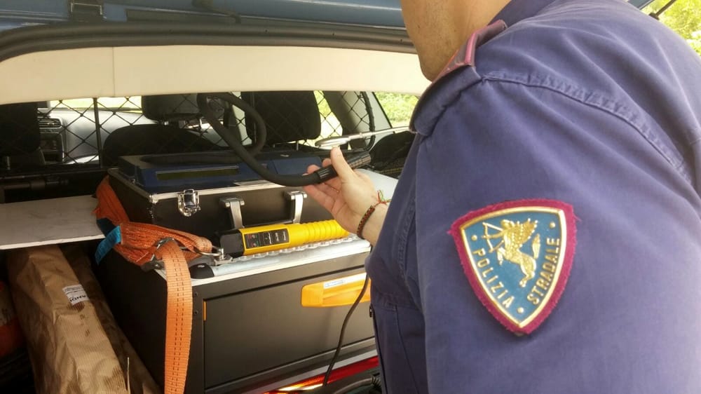Guida in stato di ebrezza, la Polizia intensifica i controlli Guida in stato di ebrezza, la Polizia intensifica i controlli