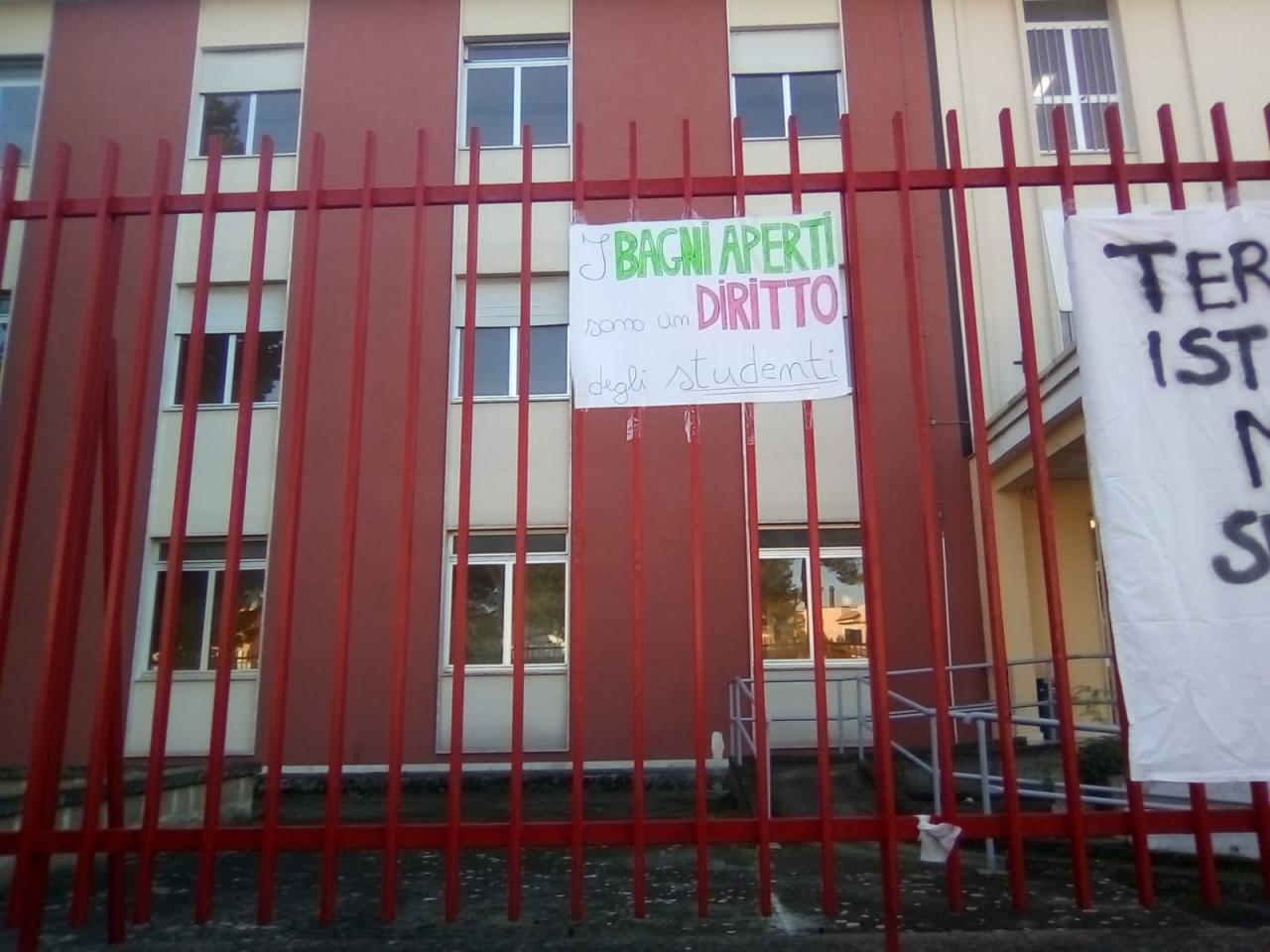 "La scuola deve essere una casa sicura per i nostri ragazzi” "La scuola deve essere una casa sicura per i nostri ragazzi”