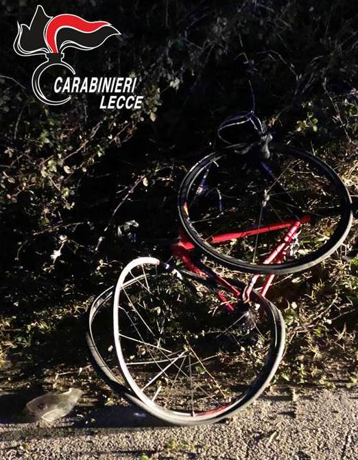 Ciclista urtato sulla Cursi-Melpignano, fugge l'investitore