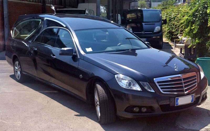 Un corso per direttore di agenzia funebre