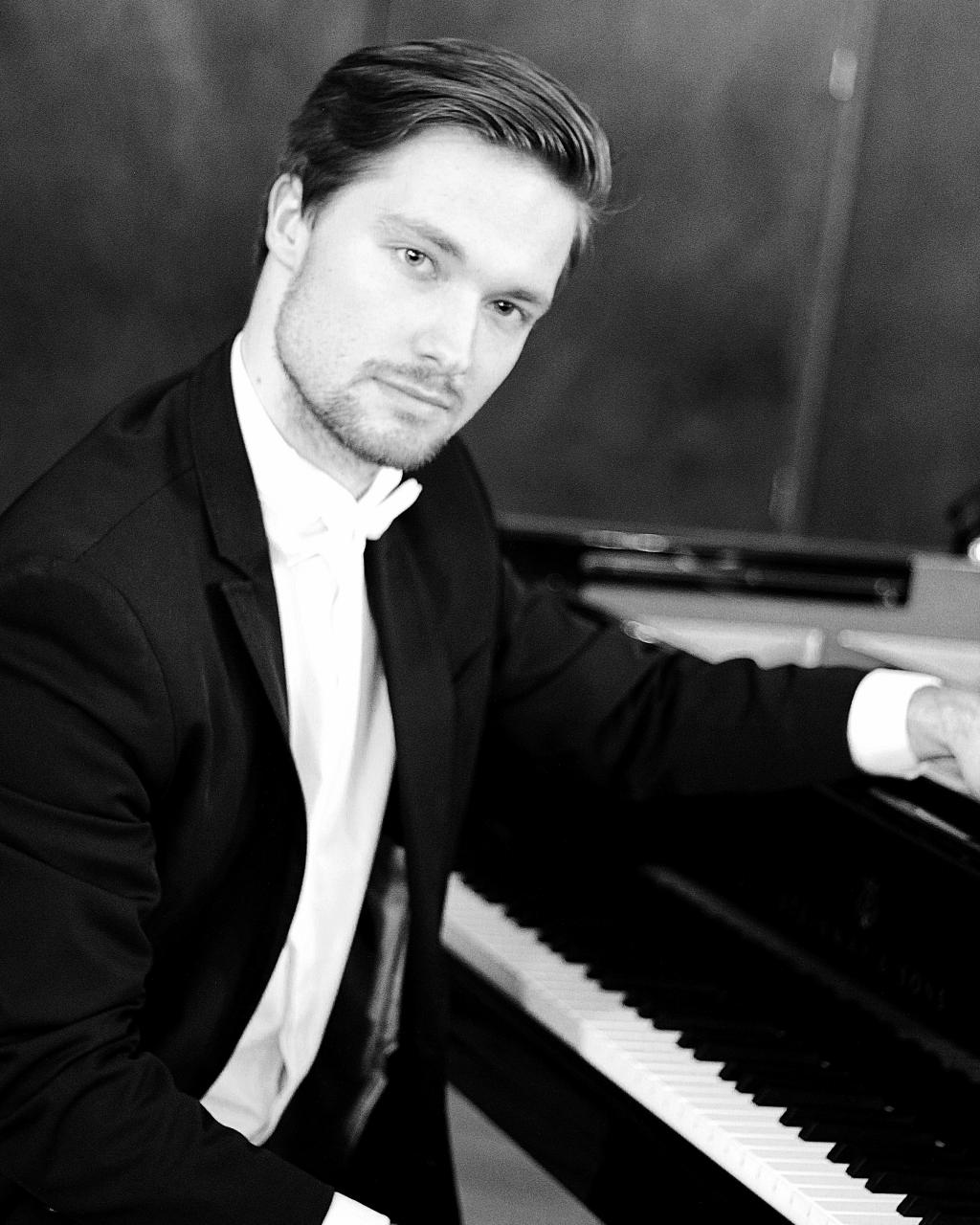 Andrey Anokhin, il giovane pianista russo a Galatina per i Giovedì Musicali