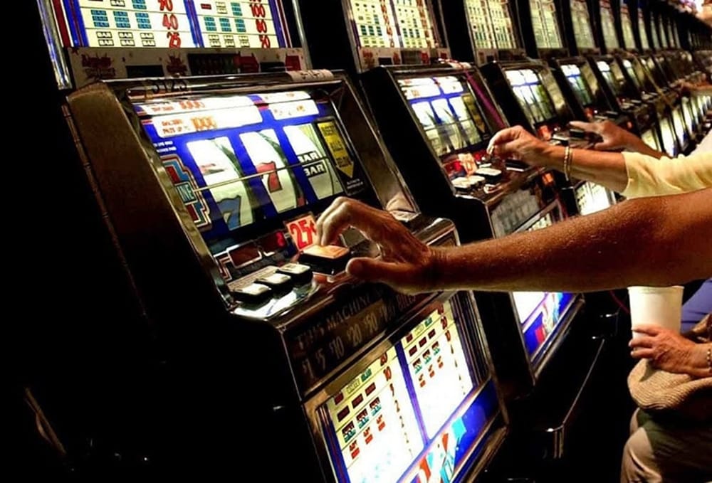 Gioco patologico, ancora un rinvio per la modifica della legge in Puglia Gioco patologico, ancora un rinvio per la modifica della legge in Puglia