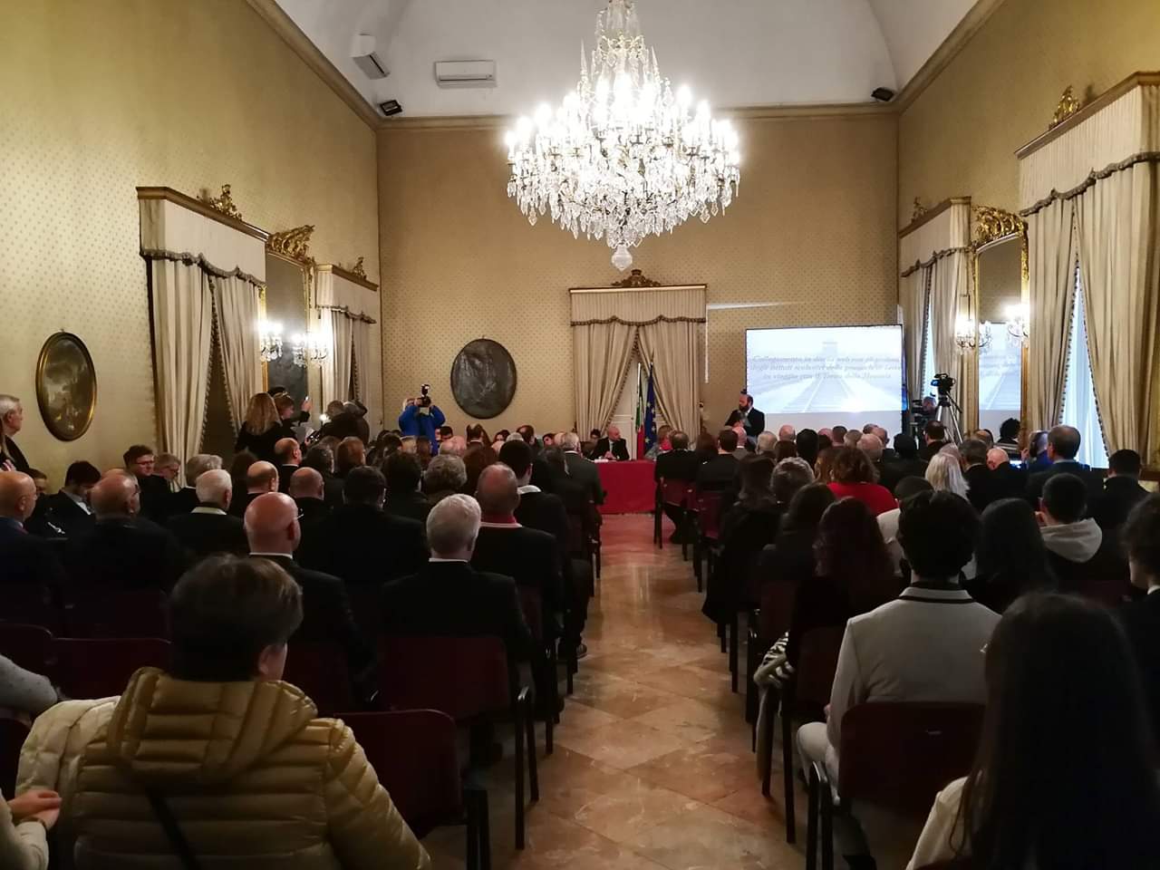 ‘Chi dimentica la storia è costretto a ripeterla’