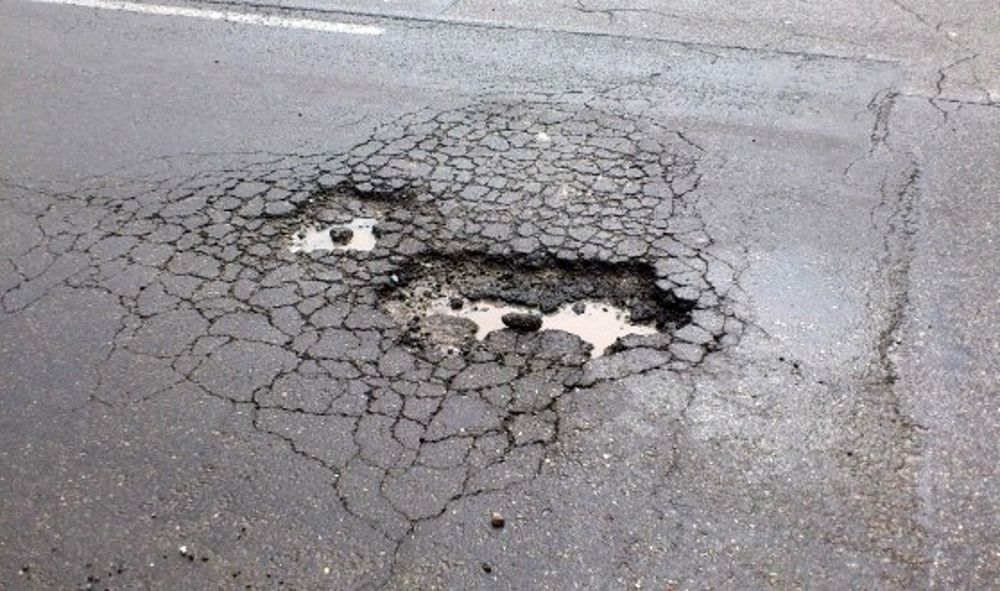 "Alla Puglia 16 milioni di euro all'anno per riparare le strade" "Alla Puglia 16 milioni di euro all'anno per riparare le strade"