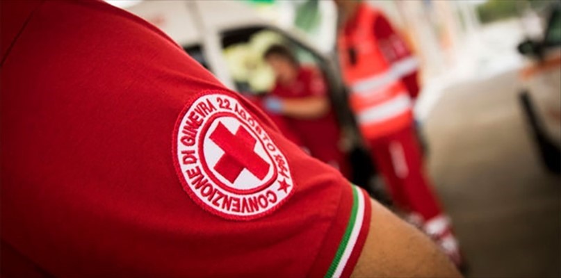 "Non sparate sulla Croce Rossa" "Non sparate sulla Croce Rossa"