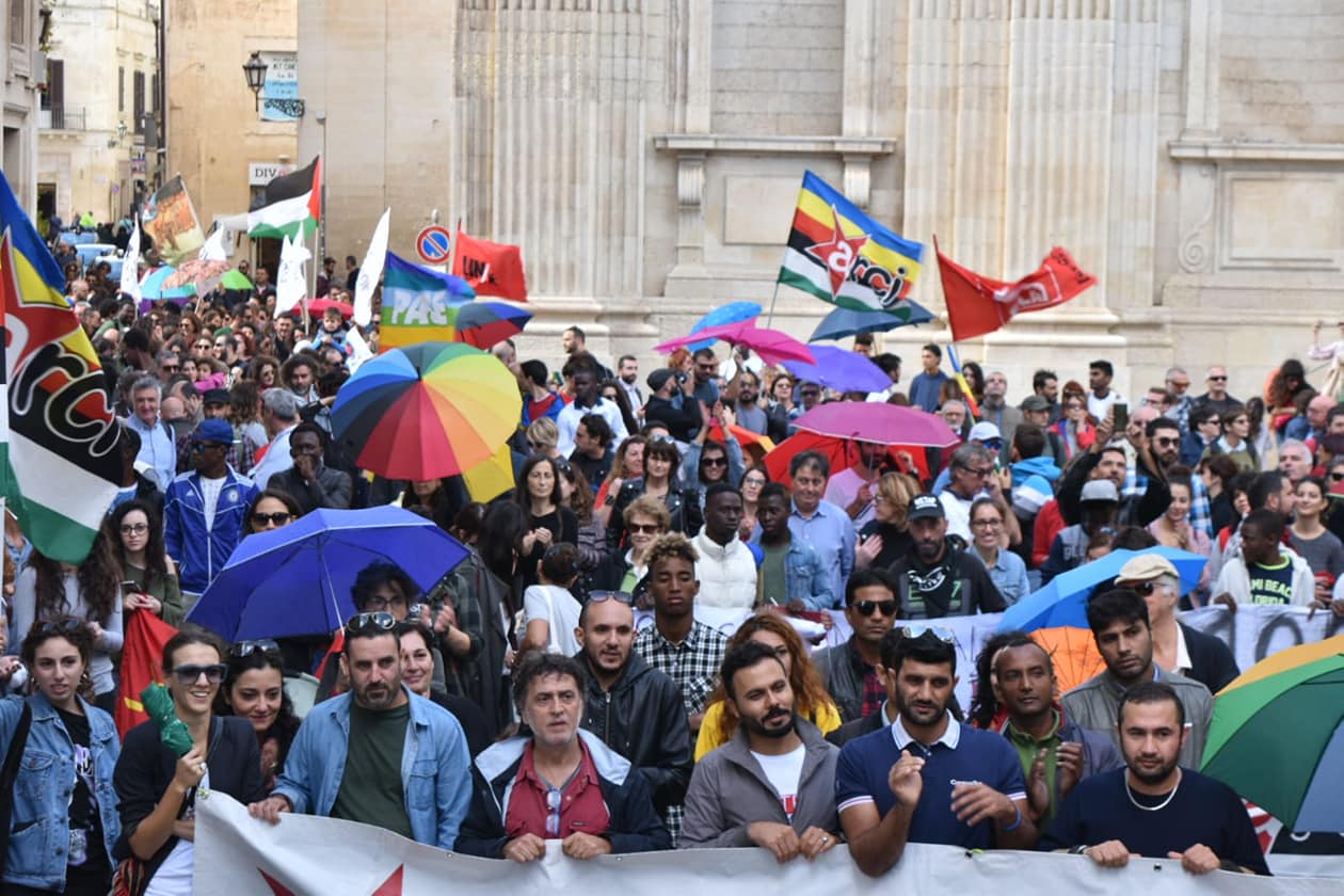 Crescono le adesioni al corteo "Per un Salento aperto e solidale" Crescono le adesioni al corteo "Per un Salento aperto e solidale"