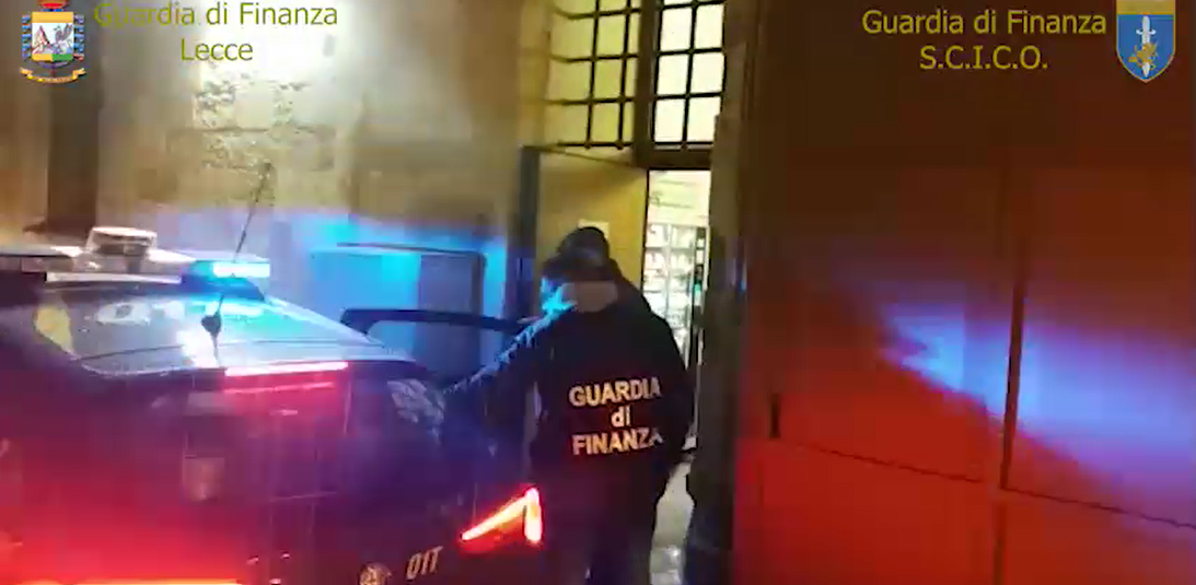 "Fiori di Primavera", sgominata banda di trafficanti di droga fra Salento ed Albania "Fiori di Primavera", sgominata banda di trafficanti di droga fra Salento ed Albania